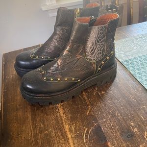 L’Artiste Spring Step Chelsea Pompadour Boots Size 41/10 Excellent Condition